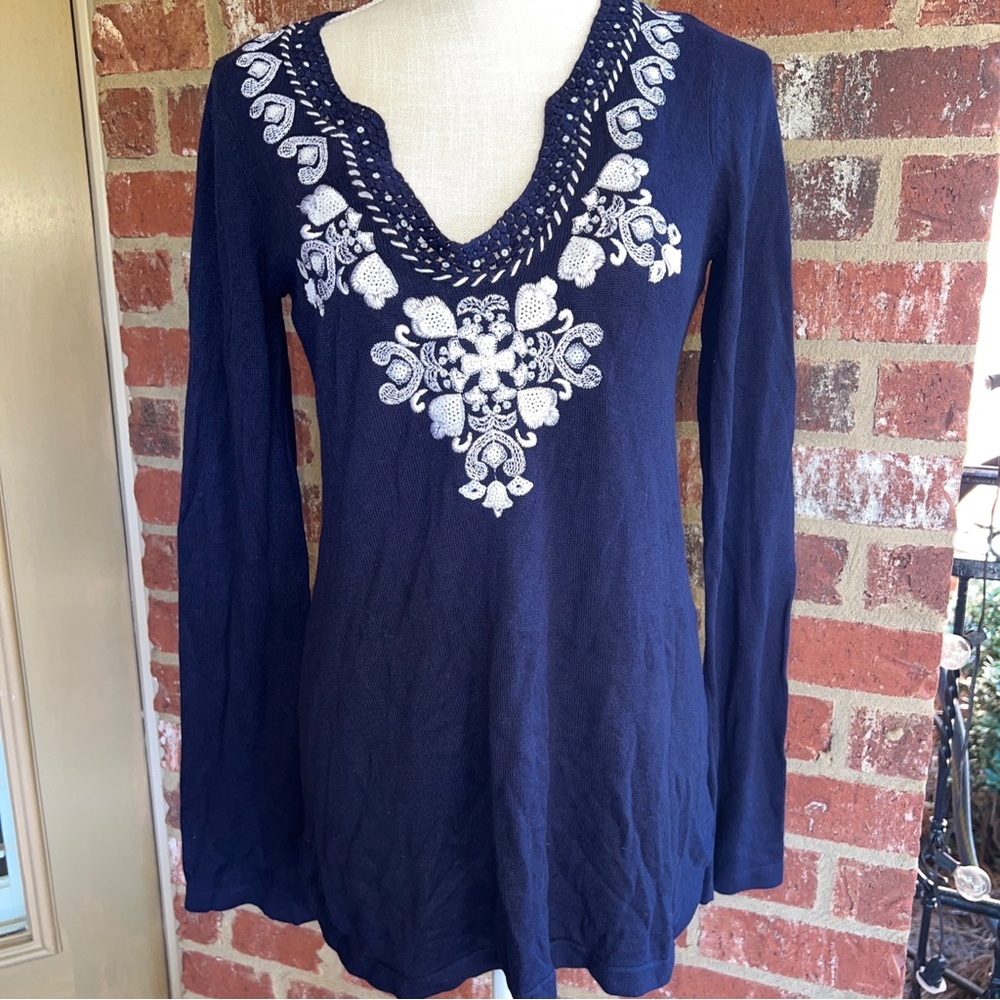 Lilly Pulitzer April Navy Blue Embroidered Tunic Sweater Top Size S Wool